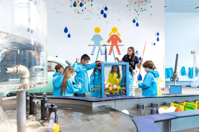 OliOli Dubai kids team building