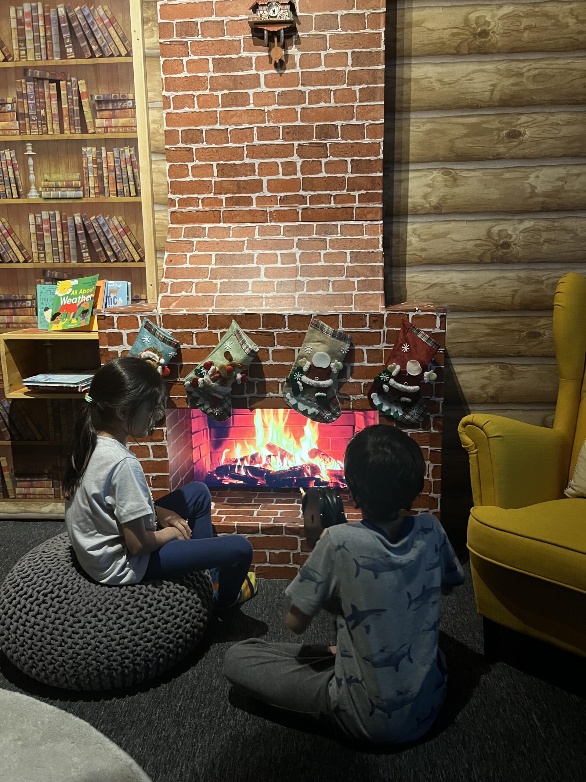 Magical Winterland Cosy Lodge scaled