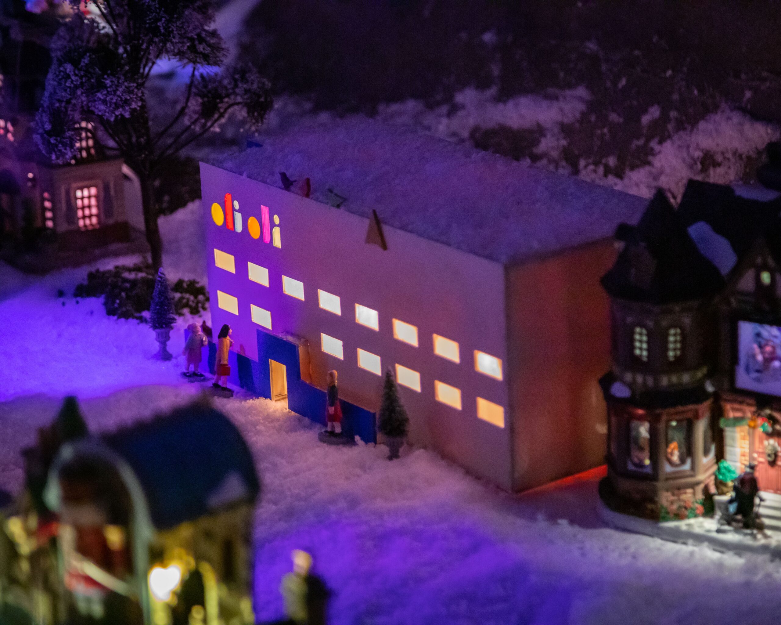 Magical Winterland OliOli Building.jpg min scaled