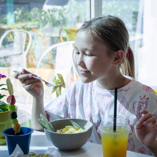 OliOli Kids Eat Free - Kids Meals
