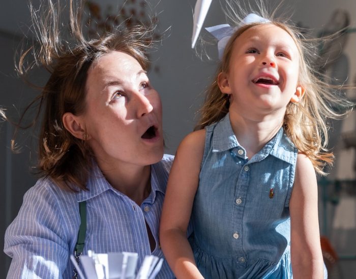 OliOli Memberships Offer - Air Gallery Table