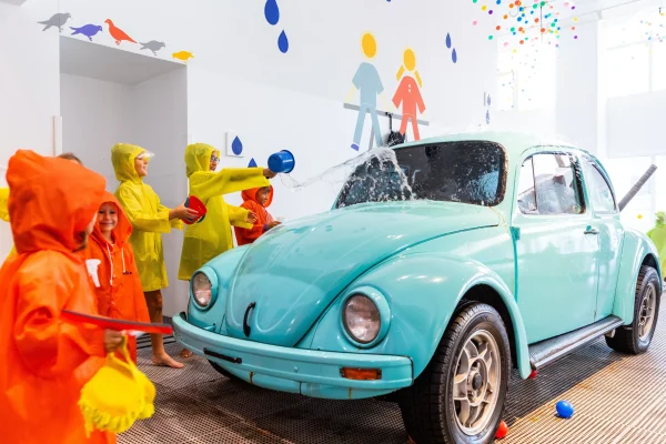 OliOli Water Gallery - Wash The Beetle